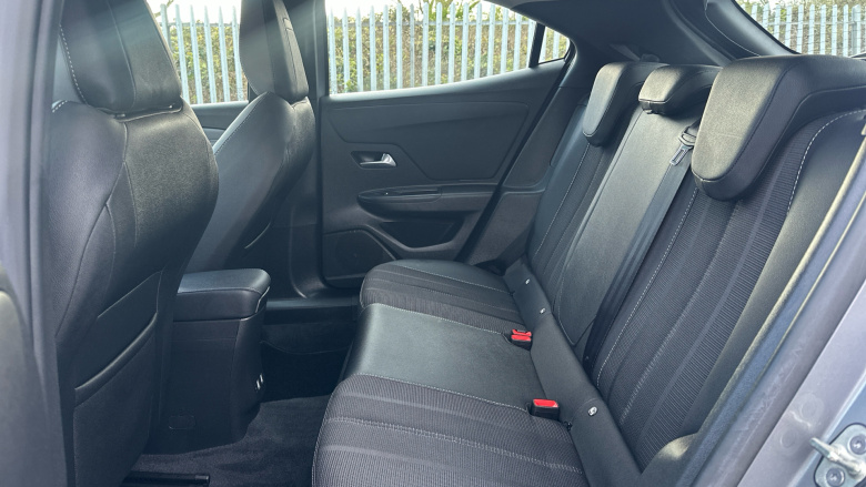 Vauxhall Mokka 100kW Elite Premium 50kWh 5dr Auto Electric Hatchback